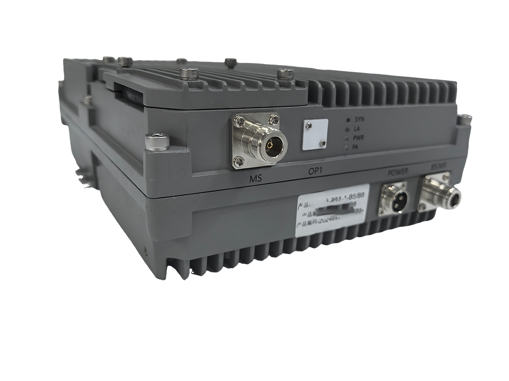  桑珠孜三频手机信号接收器2000㎡